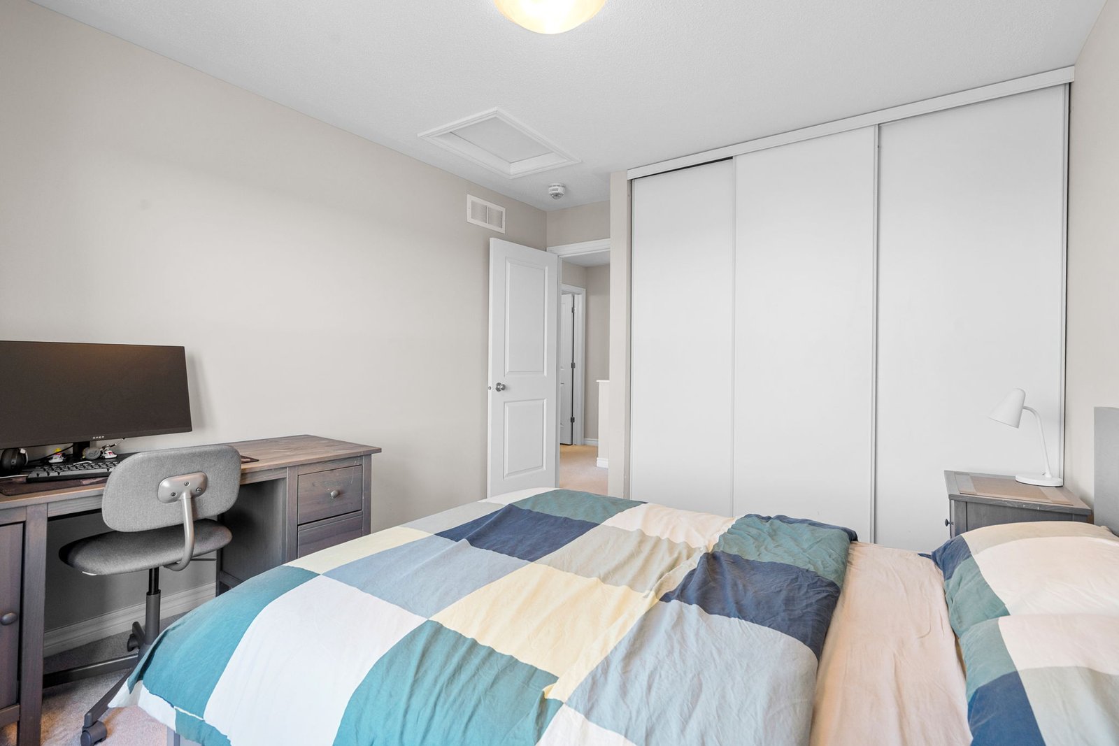 18-web-or-mls-743b-magnolia-st-206