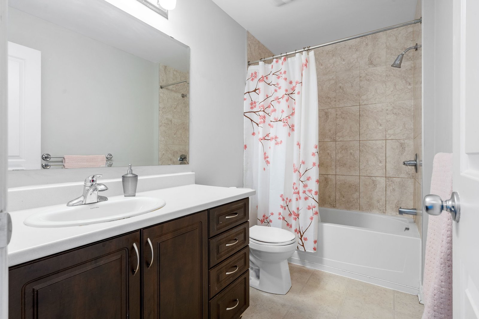 19-web-or-mls-743b-magnolia-st-206