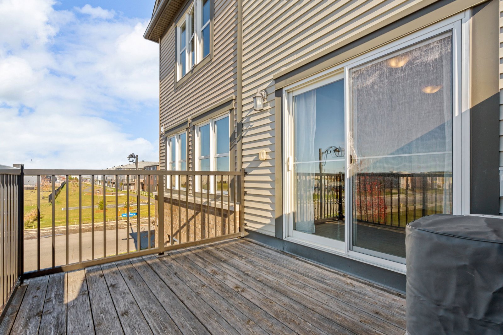 21-web-or-mls-743b-magnolia-st-206