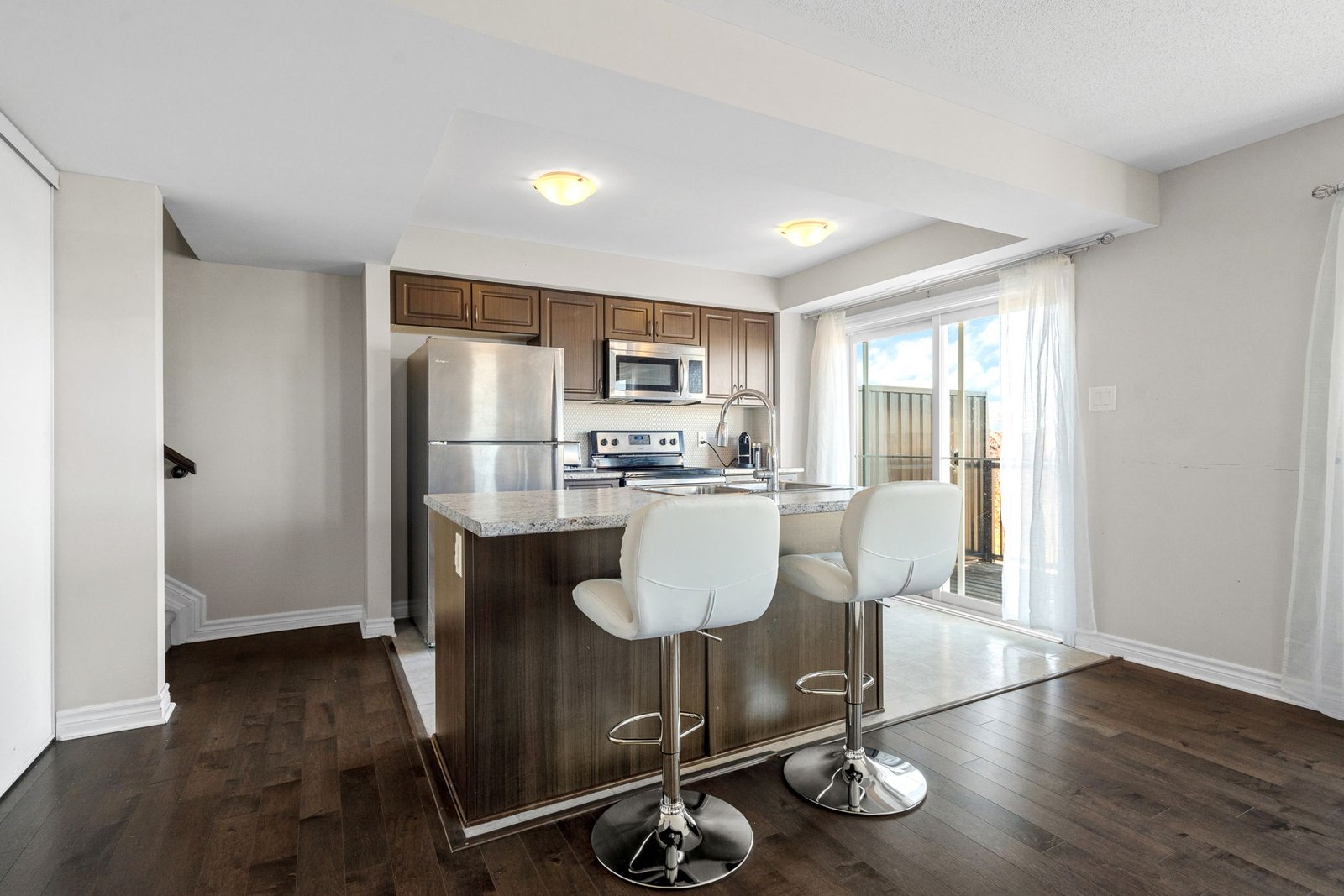 3-web-or-mls-743b-magnolia-st-206