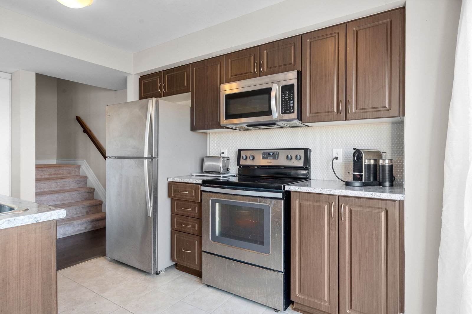 6-web-or-mls-743b-magnolia-st-206